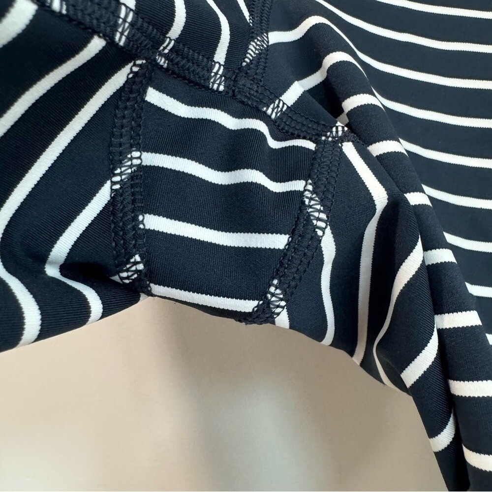 Athleta Stripe‎ Yoga Capri Leggings with Pockets Athletic Wear Size S Petite - Picture 4 of 7